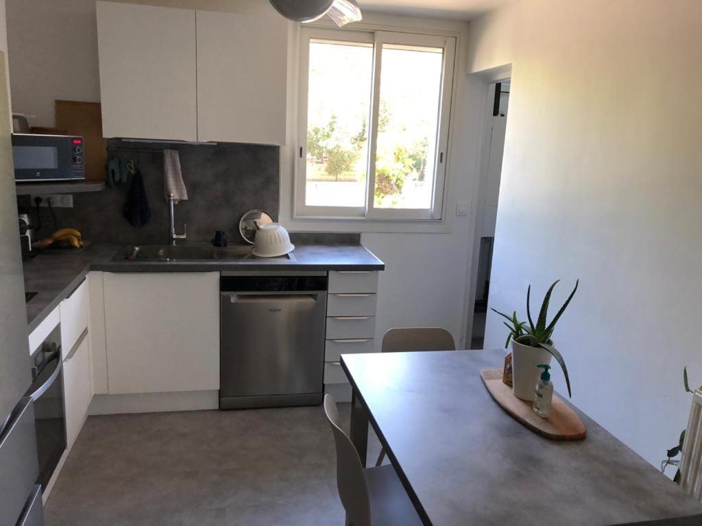 Chambre Avec Salle D'Eau Privee Dans Appartement Partage 200 M Du Tram Montpellier Exterior foto